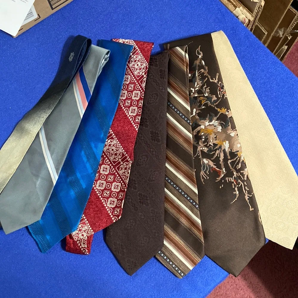 Men’s Ties - Picture 1 of 8